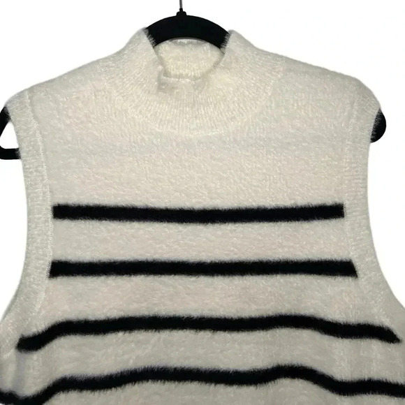 NWT Bailey 44 Soft Fuzzy Moc Turtleneck Sweater Vest Black and Cream Size Large - Picture 3 of 6